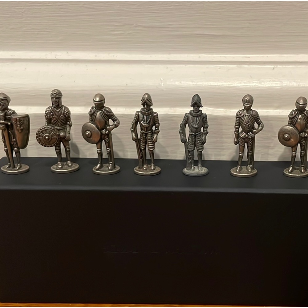 Seven metal medieval knight figurines - Picture 4 of 4